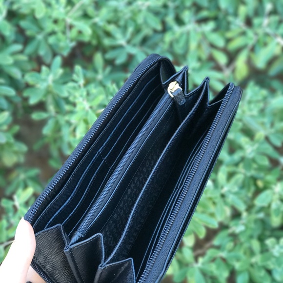 Kate Spade Greta Court Neda Glitter Zip Wallet - Picture 2 of 5